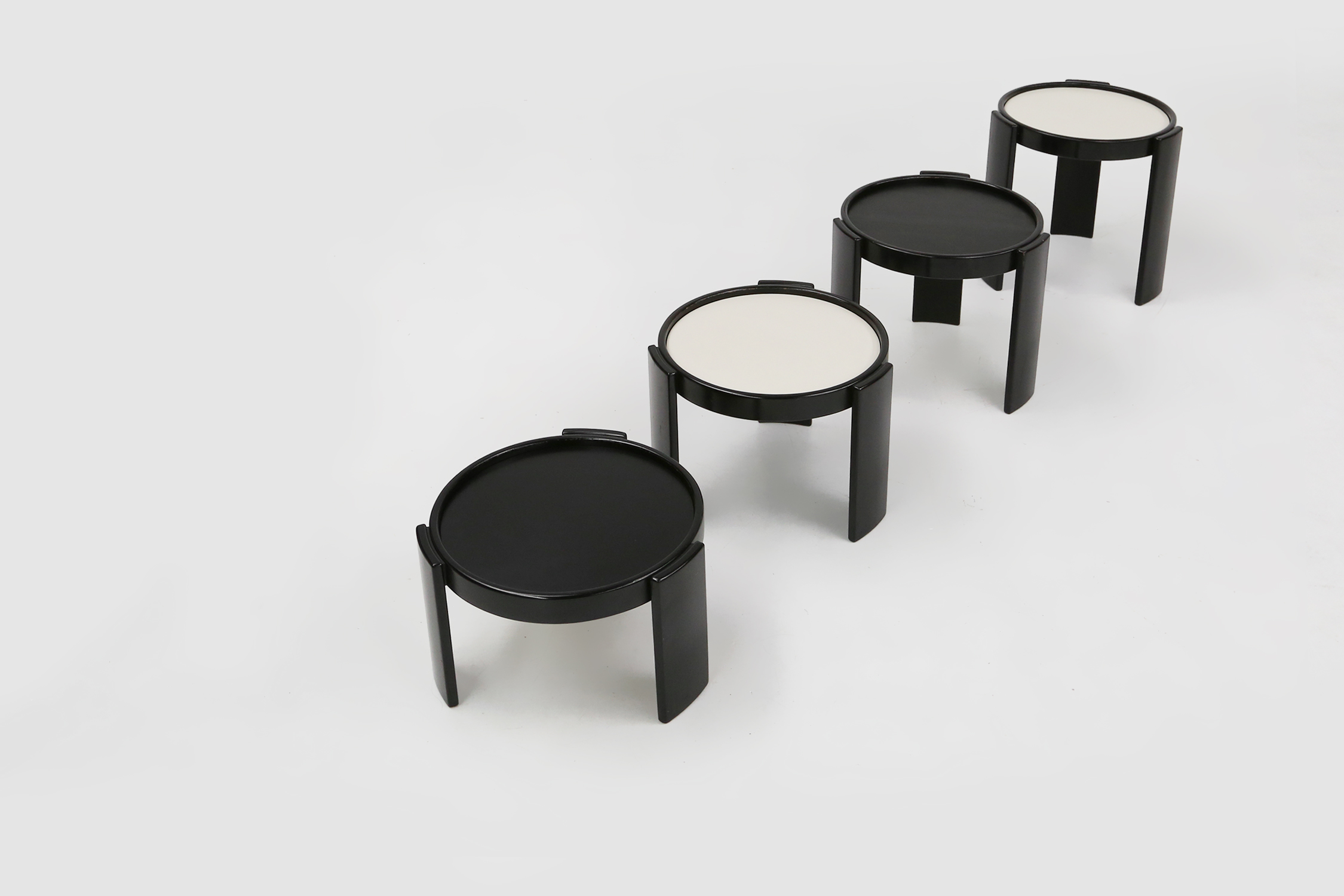 Set of 4 reversible nesting tables by Gianfranco Frattini for Cassina, Italy 1960sthumbnail